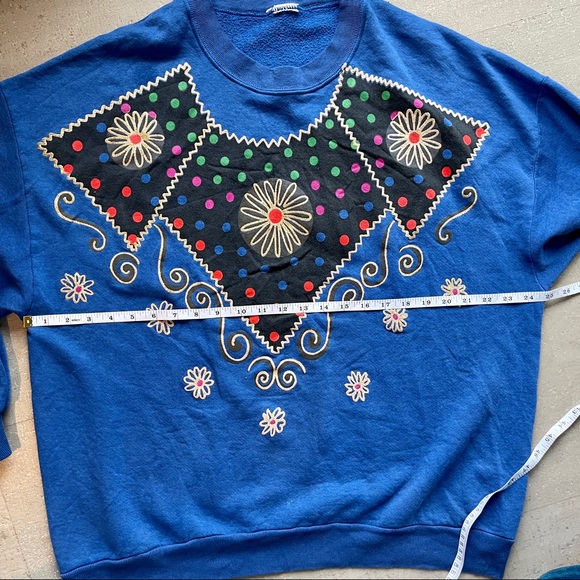 Vintage Sweatshirt Blue Geometric Floral Design Size Medium - Picture 7 of 7